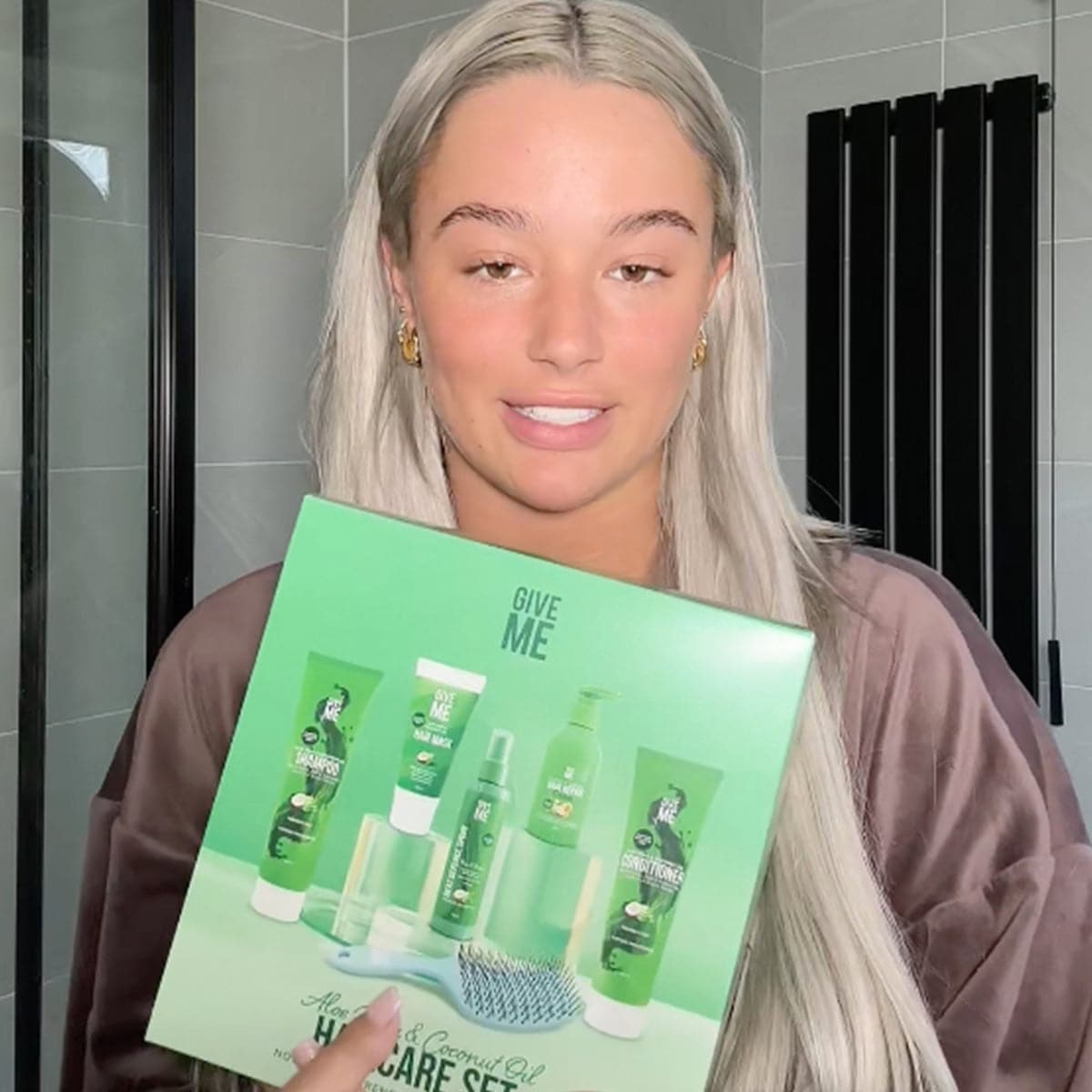Aloe Vera & Coconut Oil Full Haircare Set (Worth £53.98) 5 Aloe Vera & Coconut Oil Full Haircare Set (Worth £53.98)