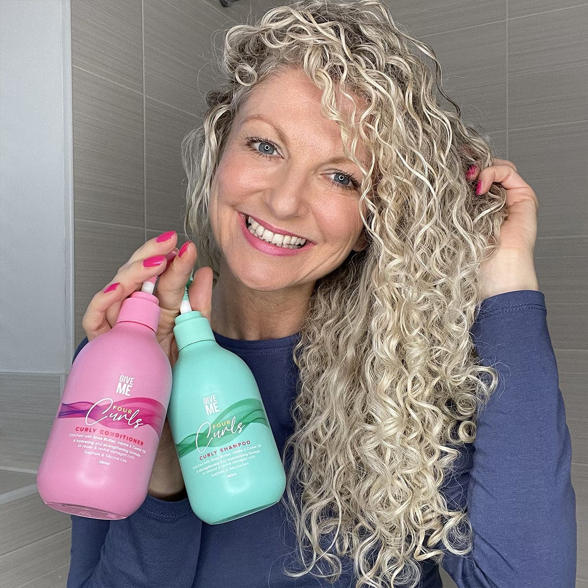 Four Curls Moisturising Shea Butter Shampoo & Conditioner Bundle (Worth £13.98) 5 Four Curls Moisturising Shea Butter Shampoo & Conditioner Bundle (Worth £13.98)