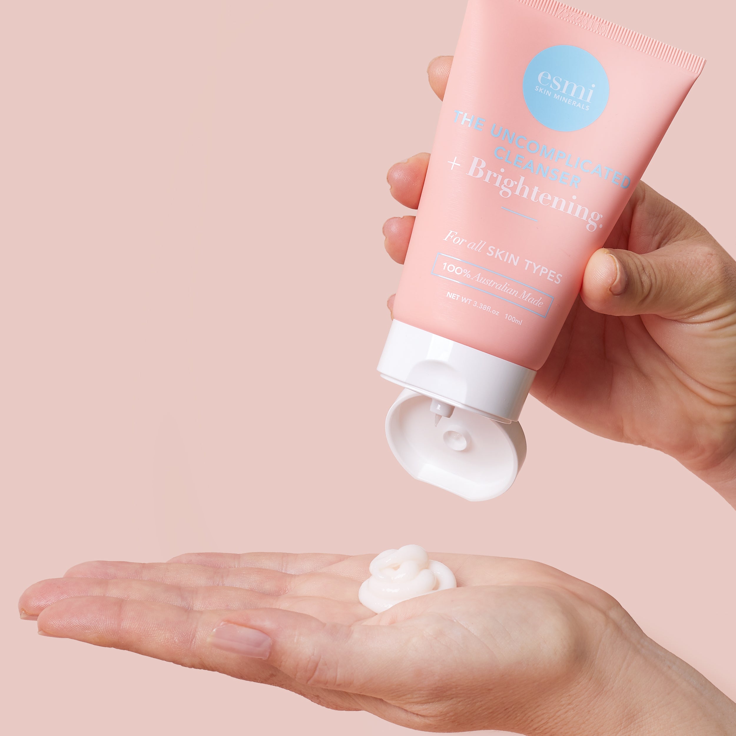 The Uncomplicated Cleanser plus Brightening 100ml 2 The Uncomplicated Cleanser plus Brightening 100ml